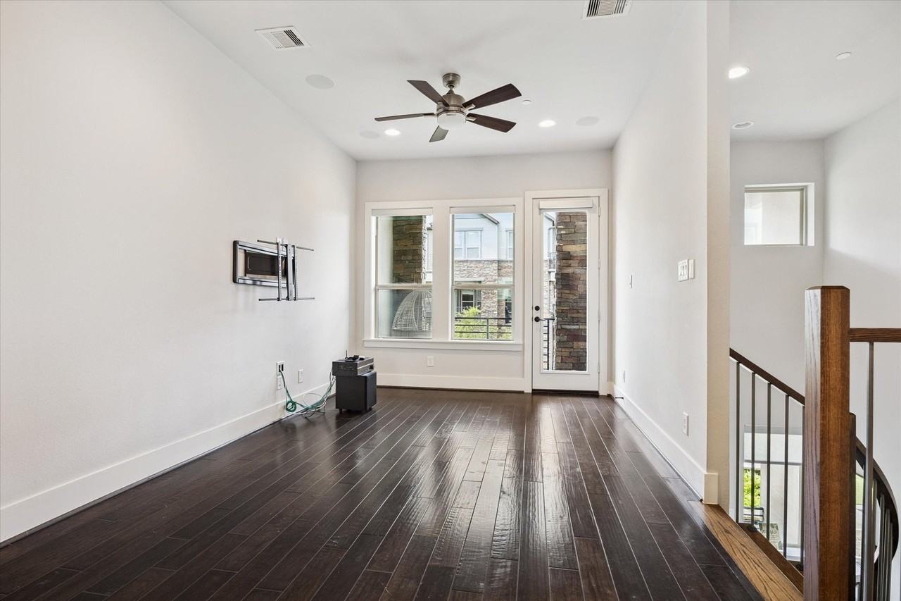 2648 Fountain Key Blvd - Photo 7 of 23