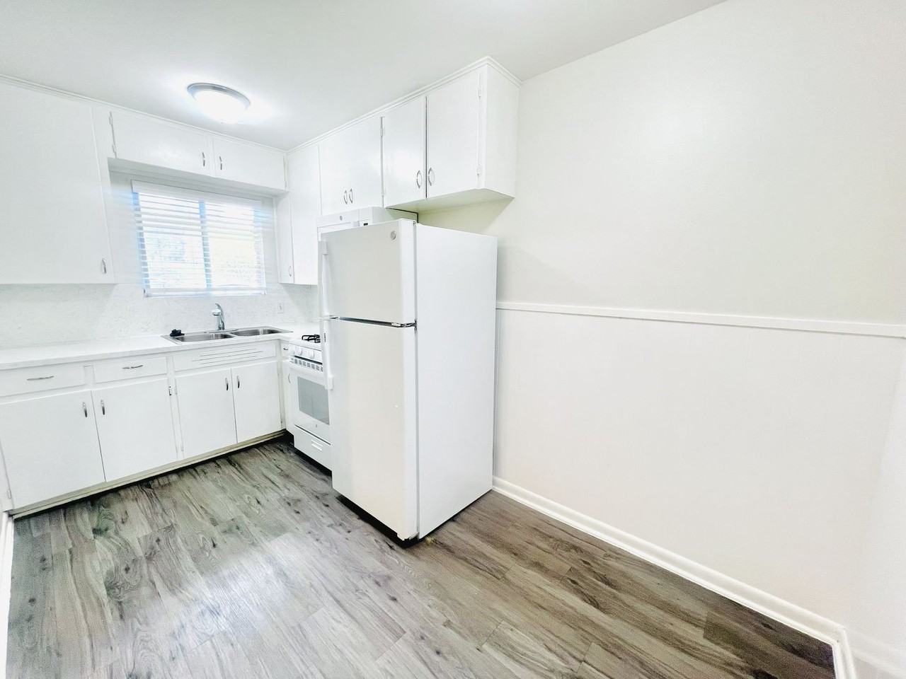 Tower View Apartments - Photo 3 of 8