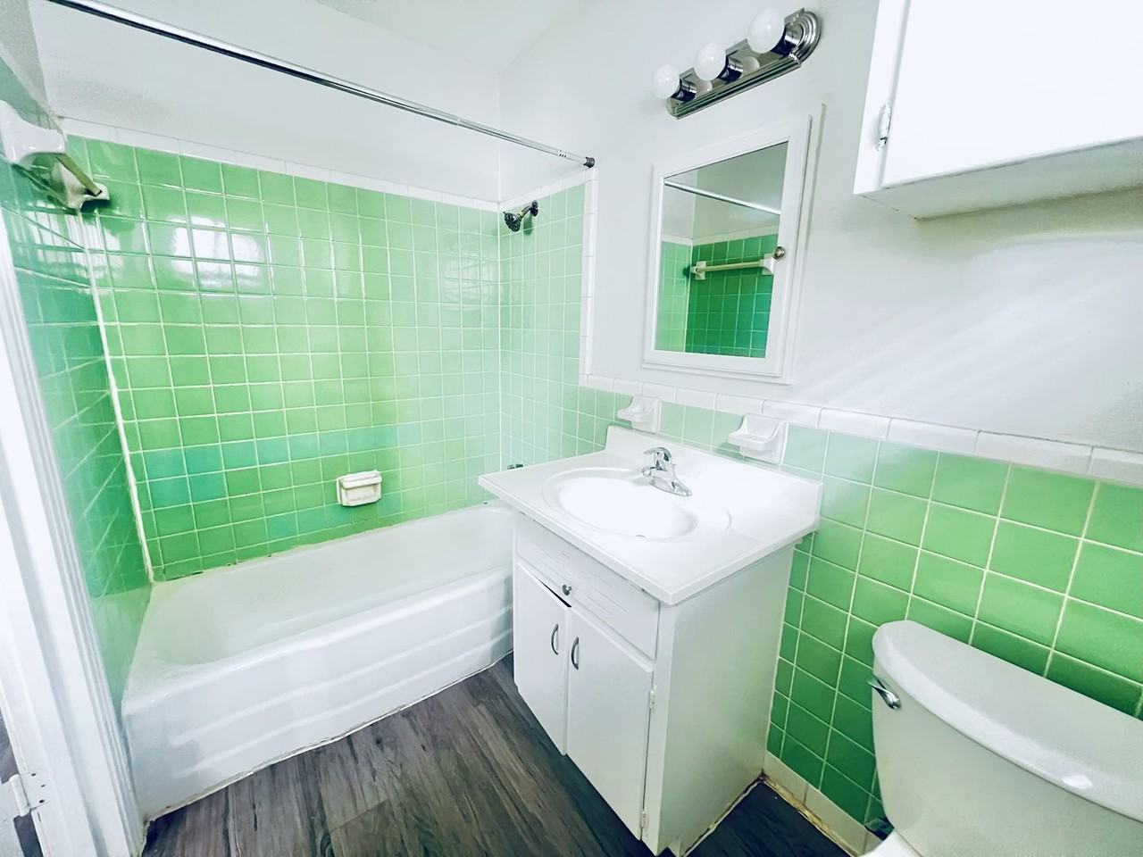 Tower View Apartments - Photo 7 of 8