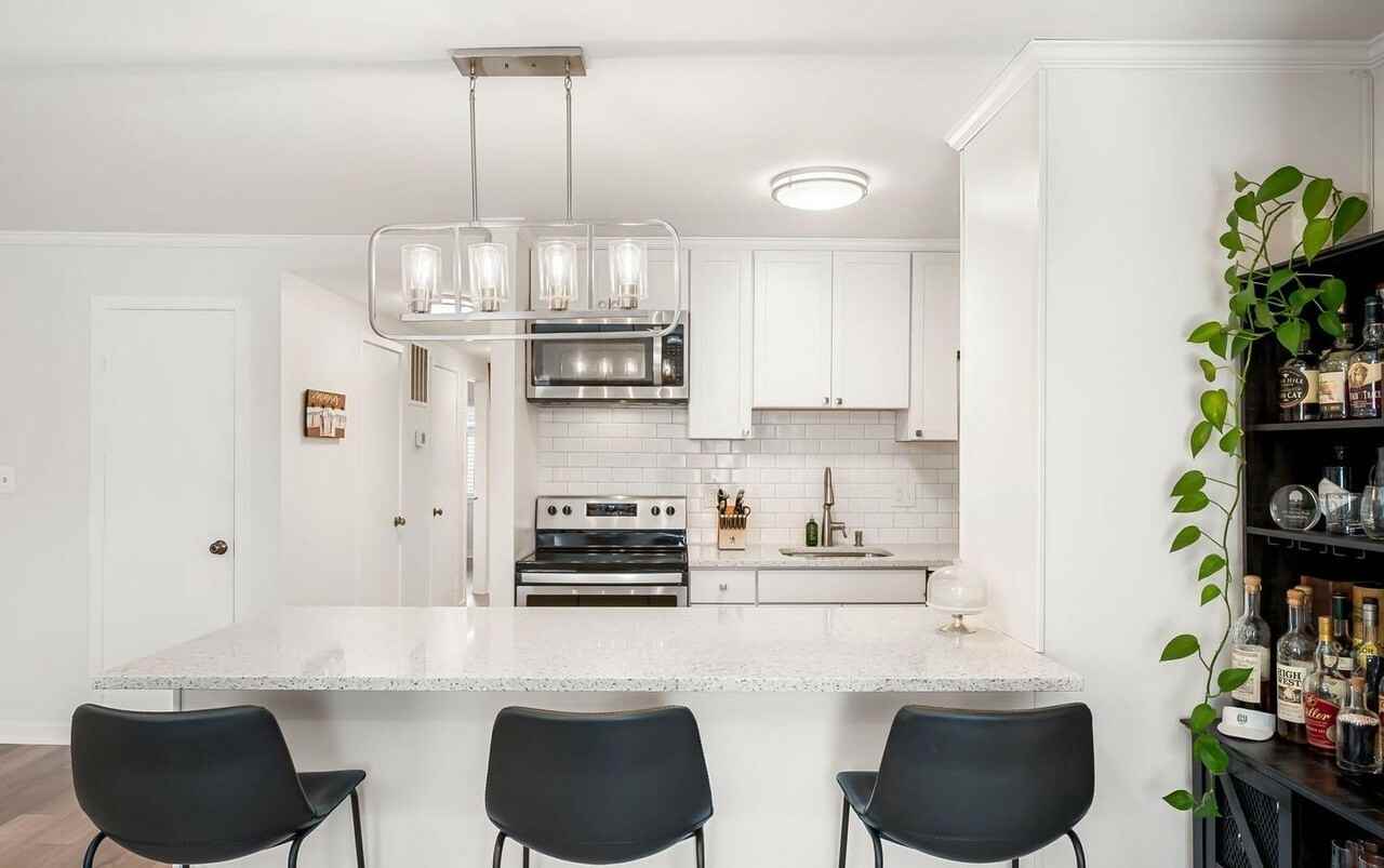 120 W Barre St - Photo 3 of 10