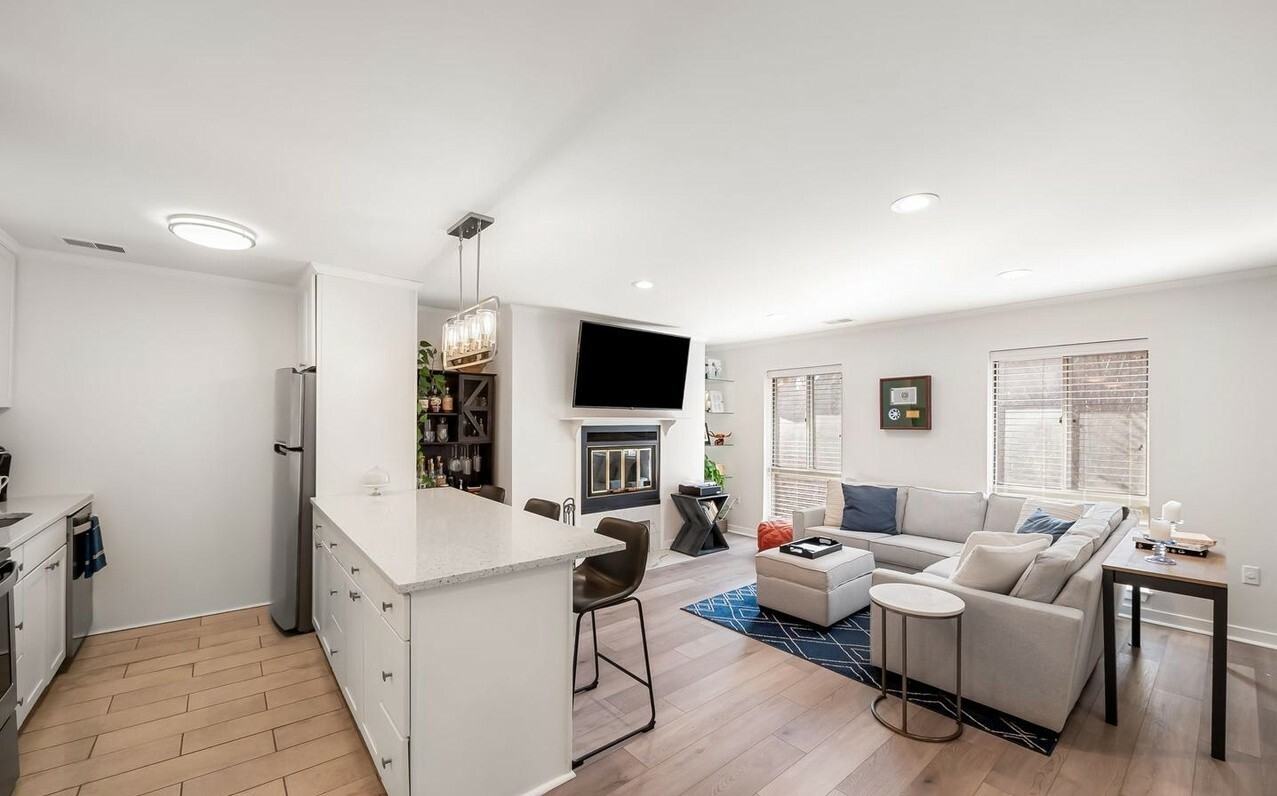 120 W Barre St - Photo 7 of 10