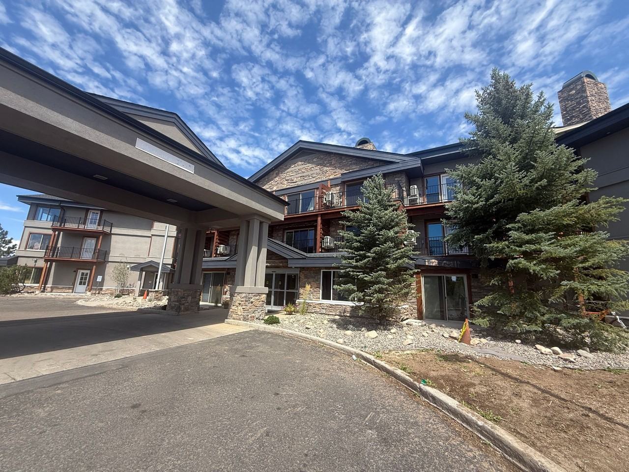 Storm Peak Apartments - Photo 5 of 44