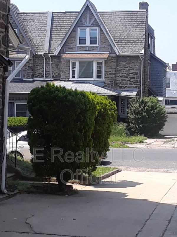 819 N 64th St - Photo 2 of 22