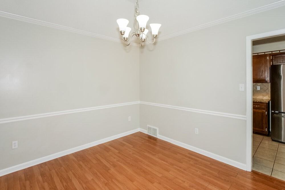 1163 Carriage Dr S - Photo 6 of 16