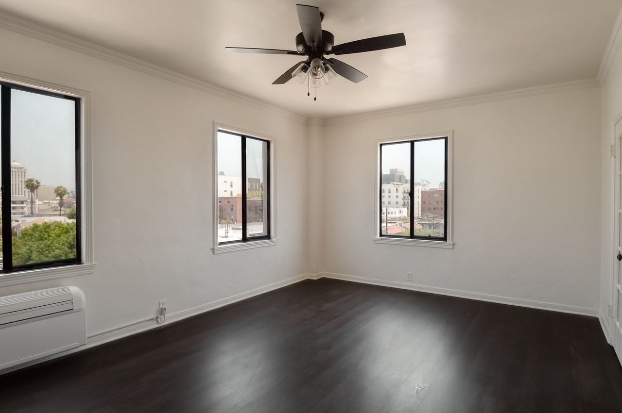 Astor Arms - Photo 7 of 35