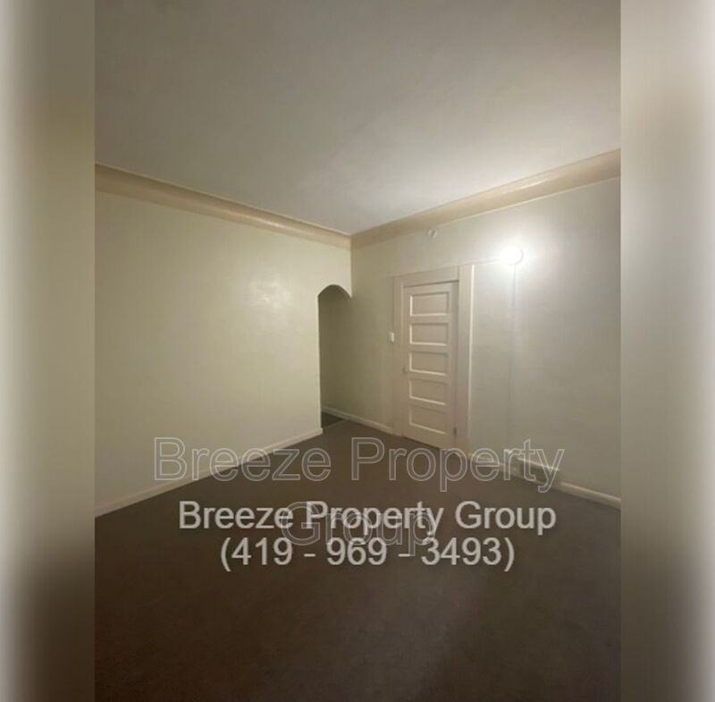 319 N Detroit Ave - Photo 6 of 24