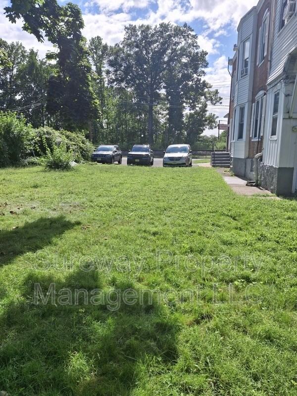 401 Champion Ave #A - Photo 5 of 23