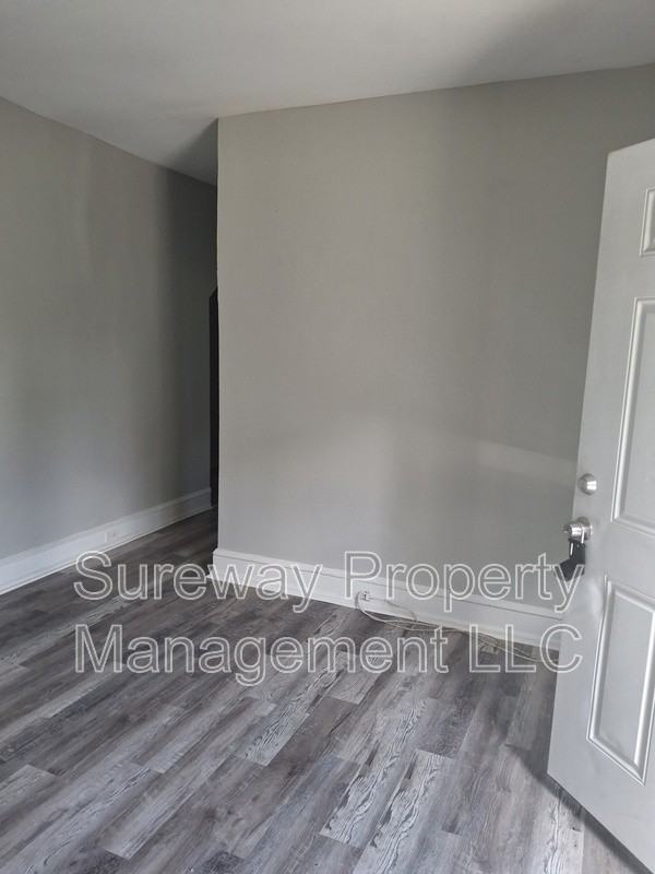 401 Champion Ave #A - Photo 7 of 23