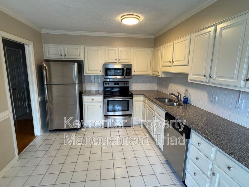 5415 Winters Way - Photo 2 of 24