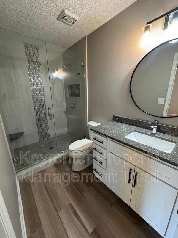 5415 Winters Way - Photo 3 of 24