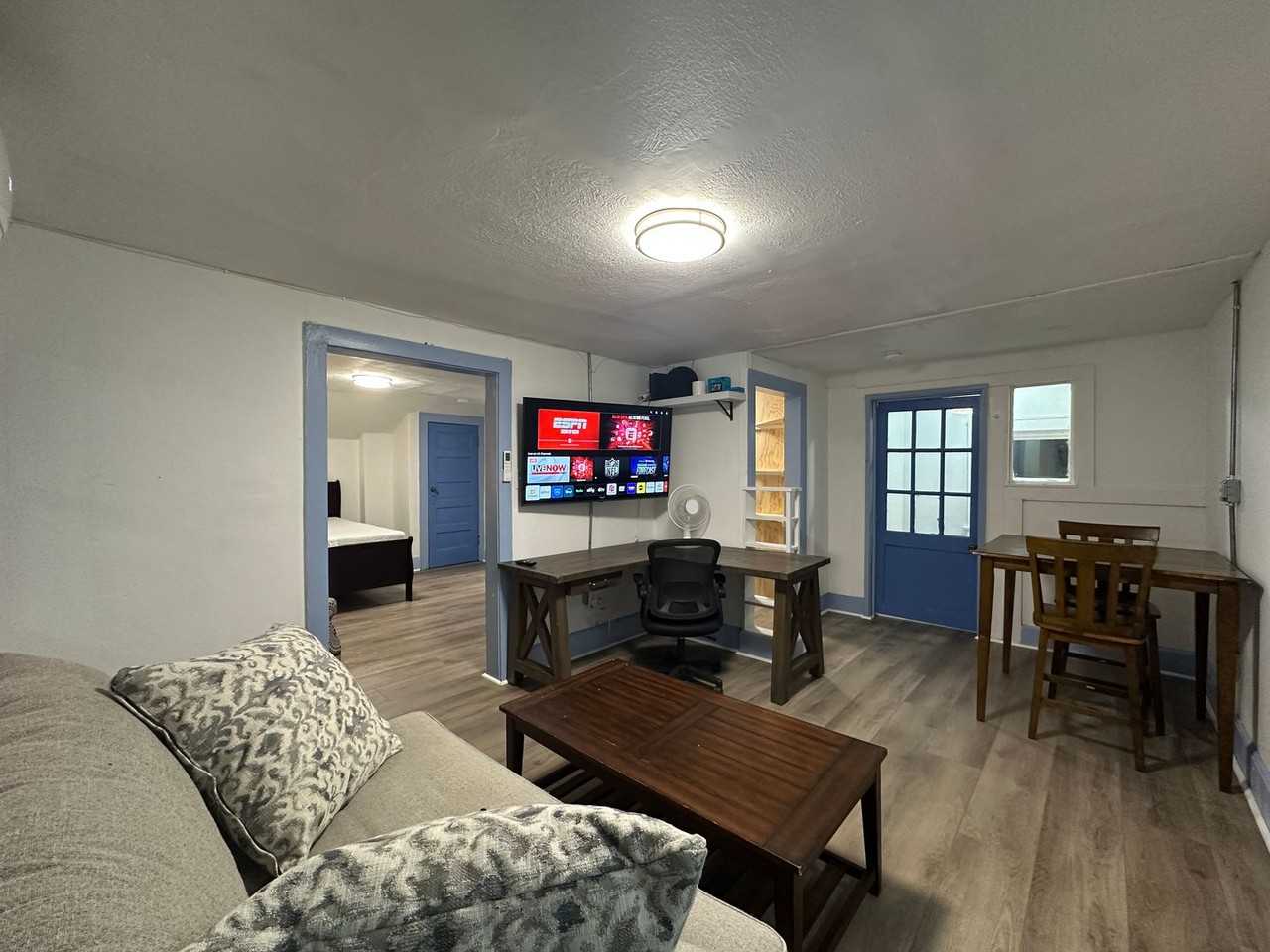 1004 Baylor Street #B - Photo 3 of 14