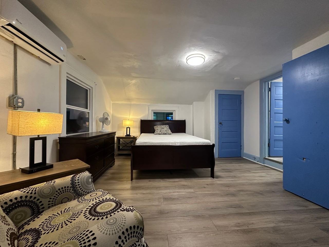 1004 Baylor Street #B - Photo 5 of 14