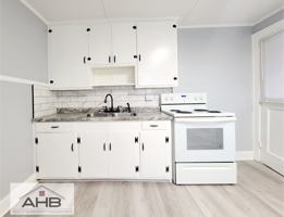 featured image of 426 426 S. Beaumont Ave-E #E