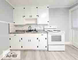 426 426 S. Beaumont Ave-E #E - Photo 1 of 1