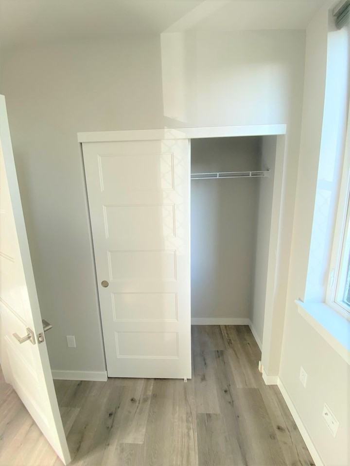 University Flats Apartments - Photo 4 of 36