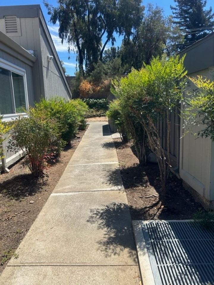 1160 Kenwal Road #A - Photo 4 of 33