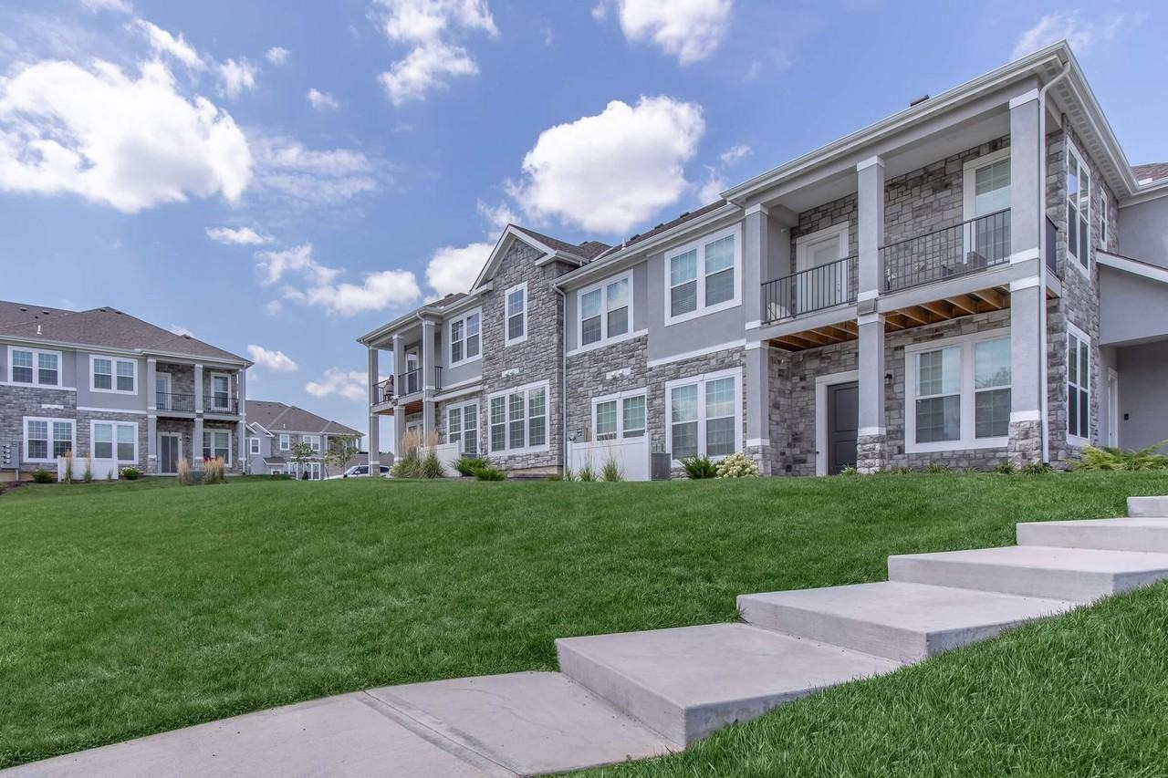 Stonehaven Overland Park - Photo 2 of 47