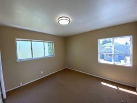 317 Warwick- 270- 1196/2701 - Photo 1 of 1