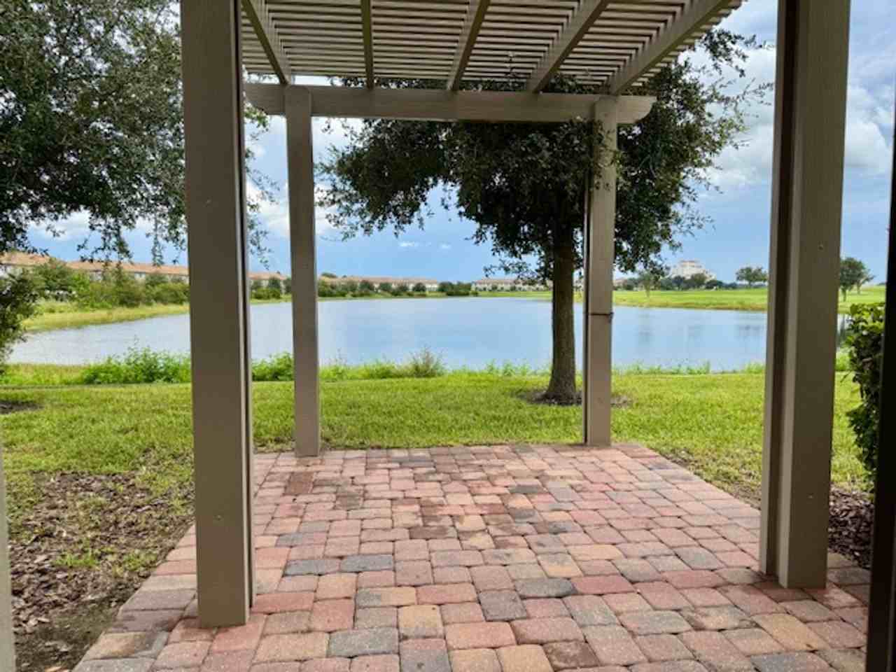 1224 Royal St George Blvd - Photo 3 of 33