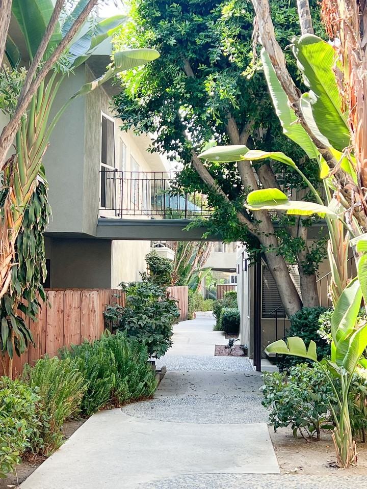 Addison Apartments - Photo 6 of 31