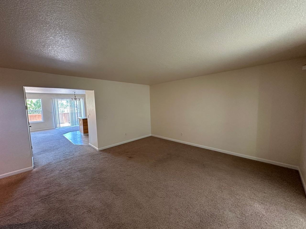 3324 Mia St Ne - Photo 7 of 22