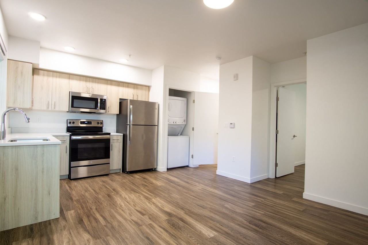 037 - 1834 Apartments - Photo 2 of 38