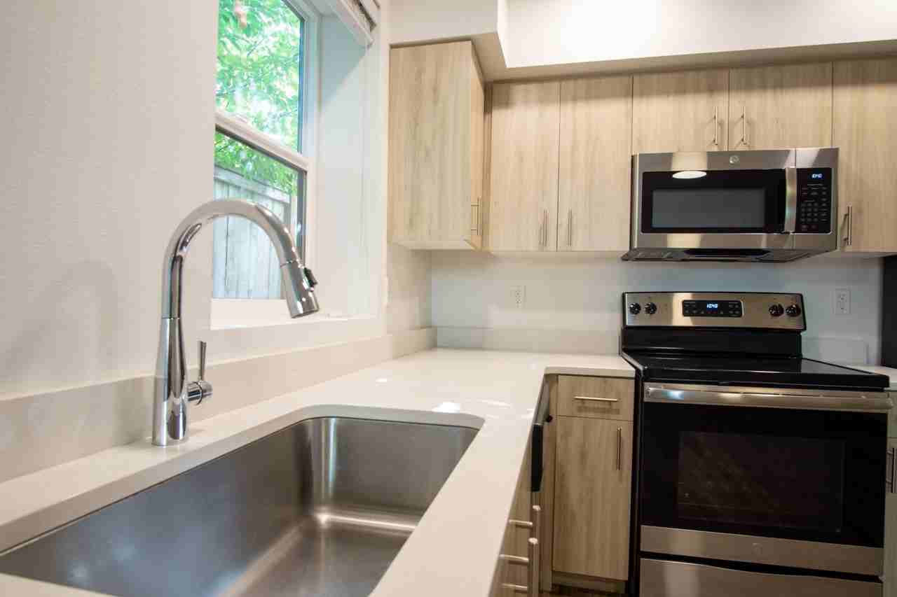 037 - 1834 Apartments - Photo 5 of 38
