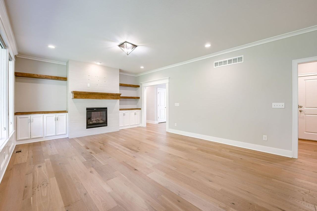 4620 W 70th St - Photo 7 of 50