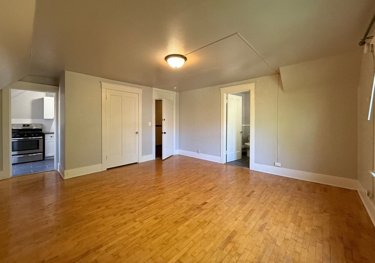 Webster Apartments - Photo 4 of 11