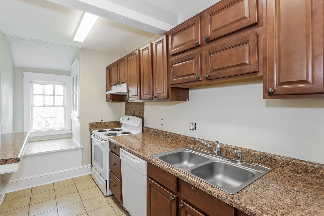 59 Bull St - Photo 7 of 19