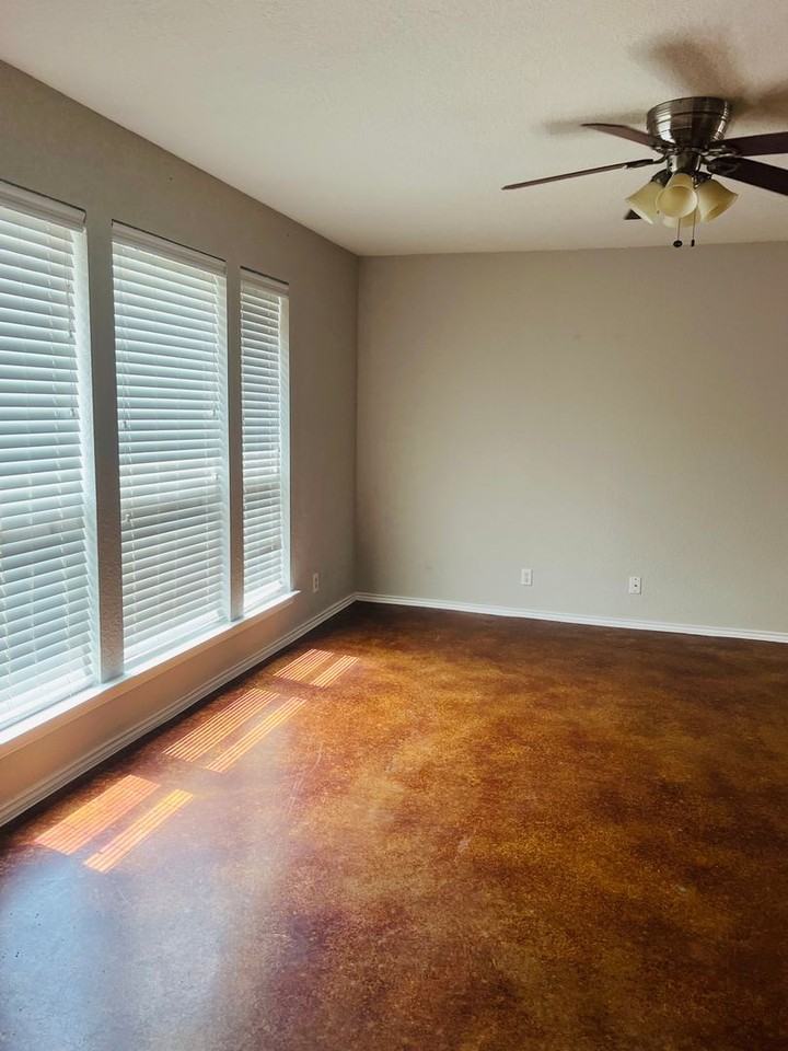 4626 Best Way - Photo 2 of 16