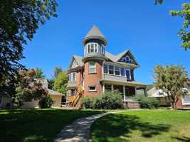 featured image of 1704 2nd St