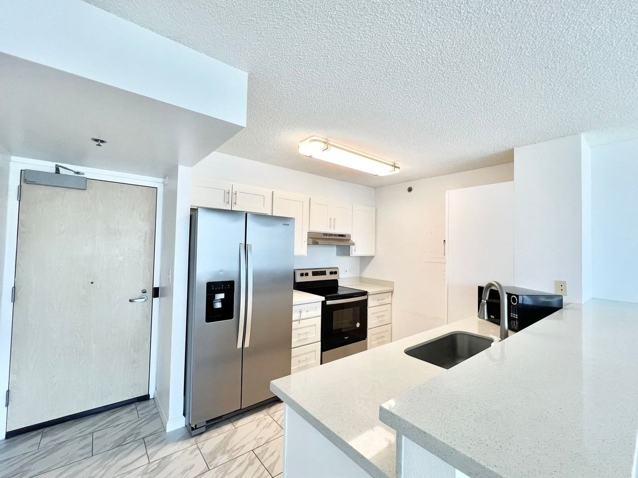 1448 Young St #1411 - Photo 5 of 7