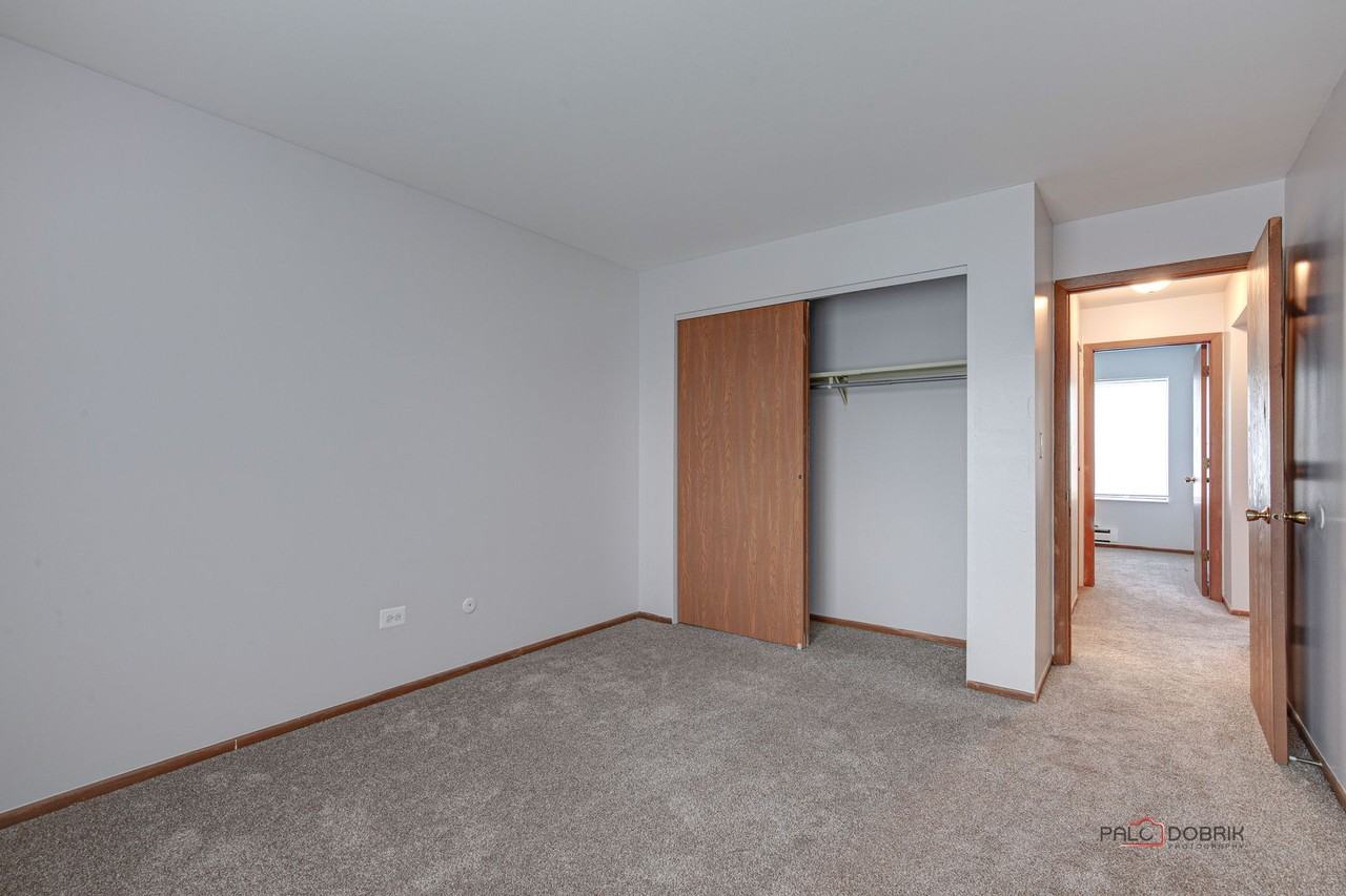 Hawthorne Glen Apartments - Photo 6 of 9