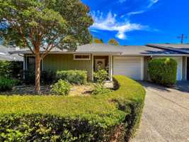 featured image of 2224 Clay St