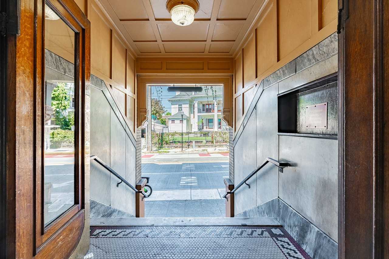 Madkin - Photo 5 of 50