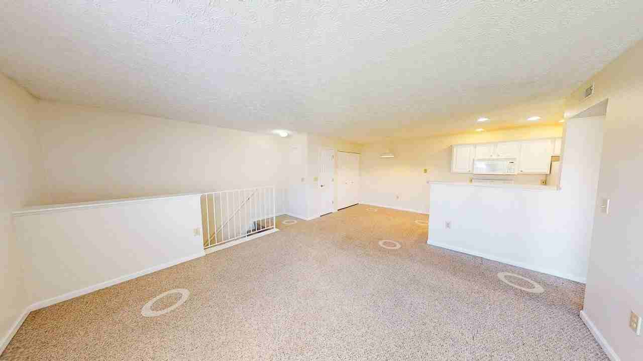 5566 Garden Rdg - Photo 5 of 21