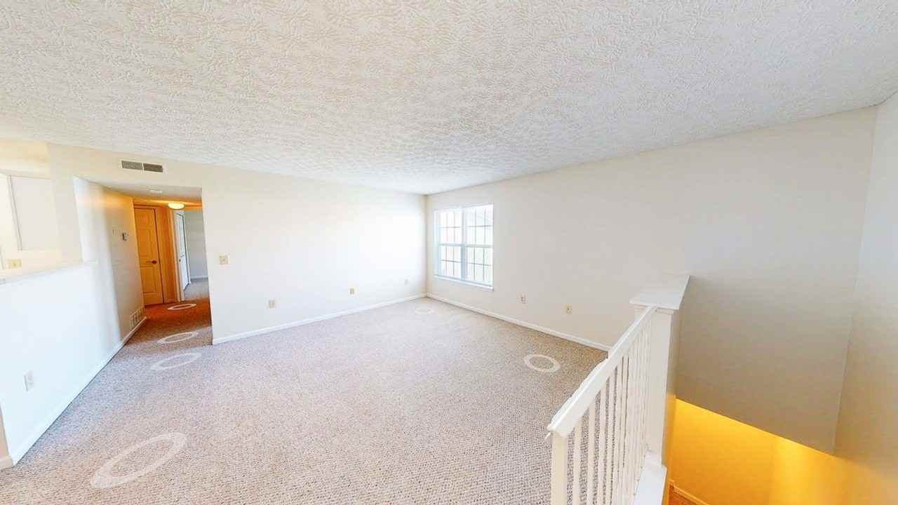 5566 Garden Rdg - Photo 7 of 21