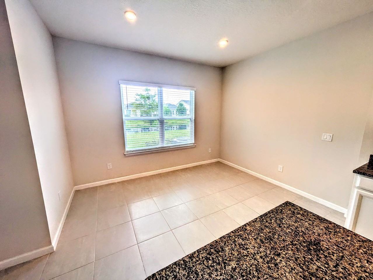 5429 Spanish Moss Cv - Photo 6 of 36