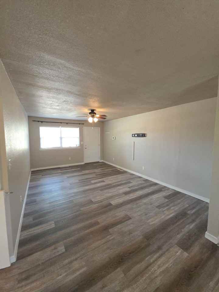 1708 S Detroit Ave - Photo 3 of 25