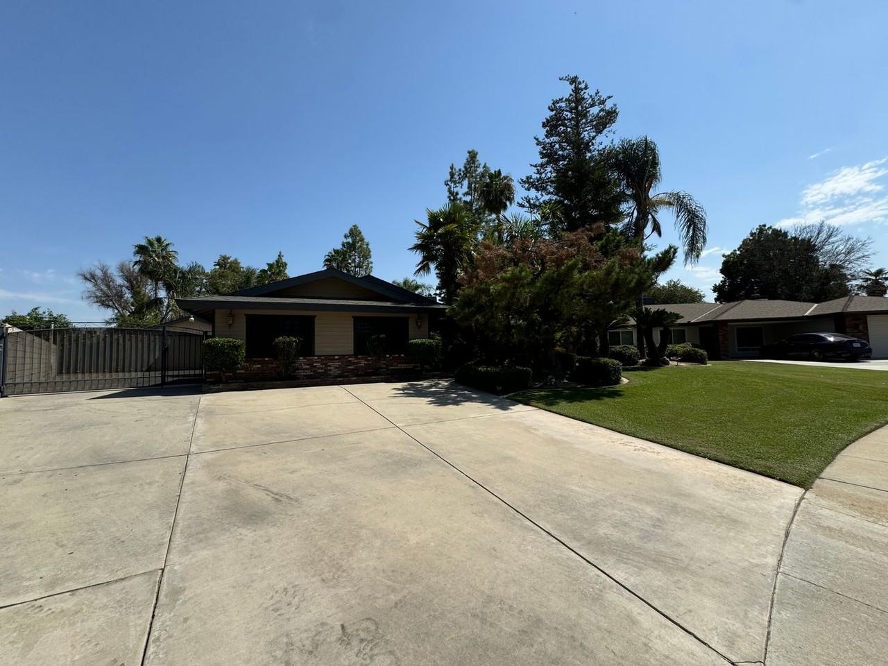 616 Marylhurst St - Photo 2 of 16