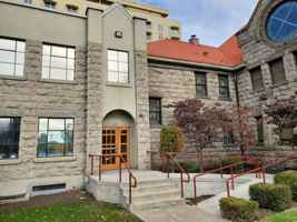 featured image of 515 E Yakima Ave