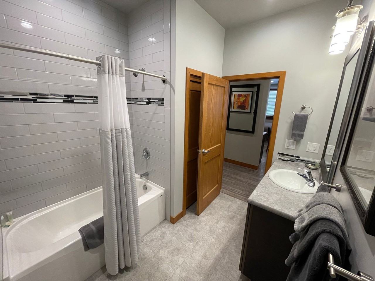 515 E Yakima Ave - Photo 6 of 17