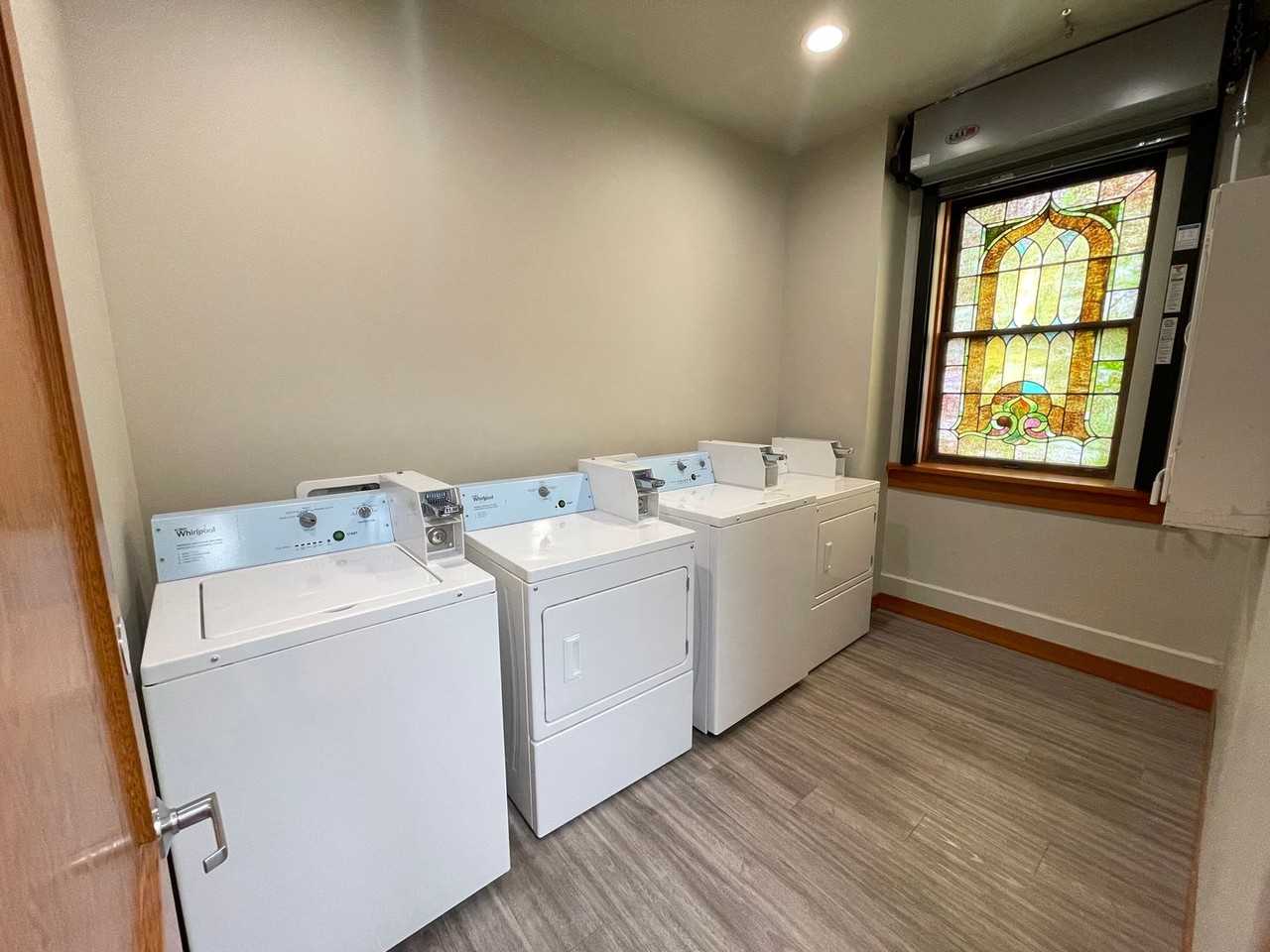 515 E Yakima Ave - Photo 7 of 17