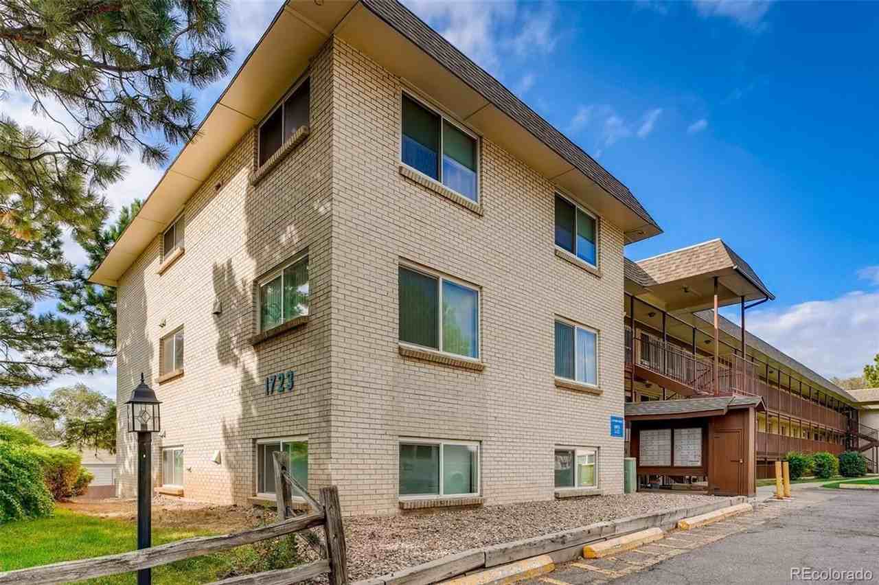 1723 Robb St #40 - Photo 2 of 25