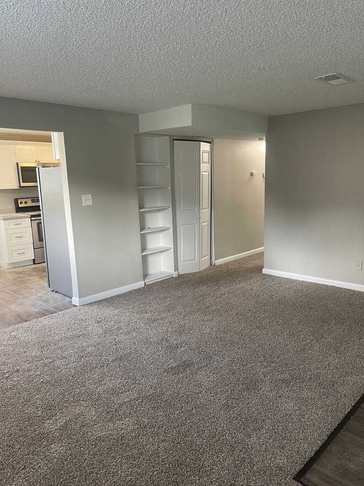 1723 Robb St #40 - Photo 5 of 25