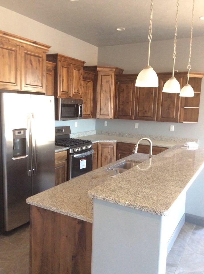 247 N 2530 W - Photo 5 of 16