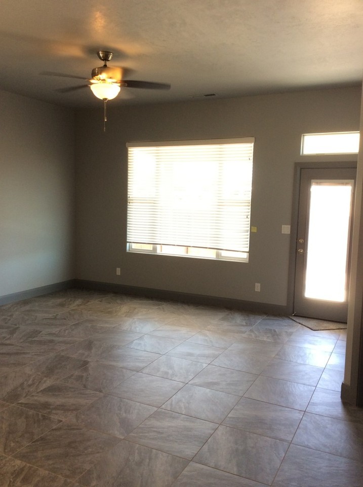 247 N 2530 W - Photo 7 of 16