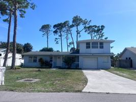 featured image of 836 Golf Dr