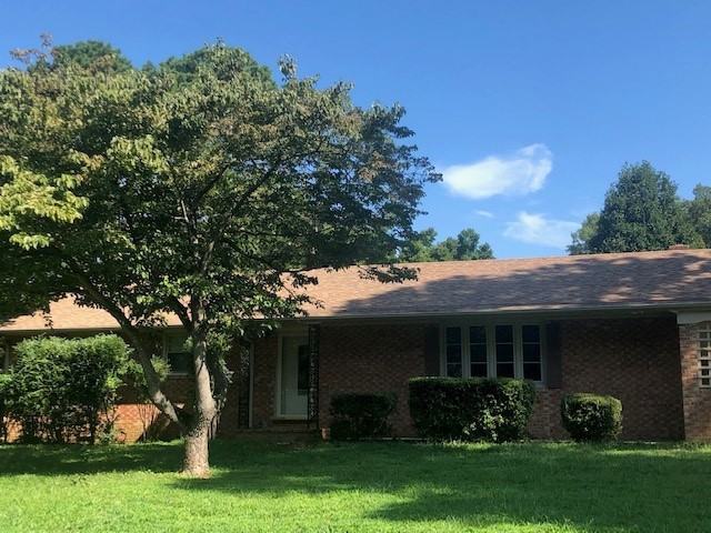 1812 Ashley Dr - Photo 2 of 20